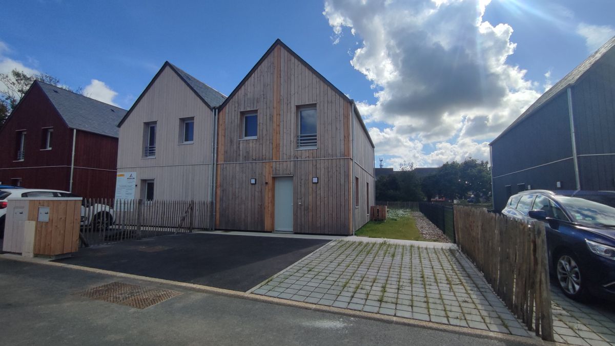 ATOHI – GUILERS - imageGet-uid-335668__o=aiguillon&s=prg&c=photo&t=1&p=12&f=M